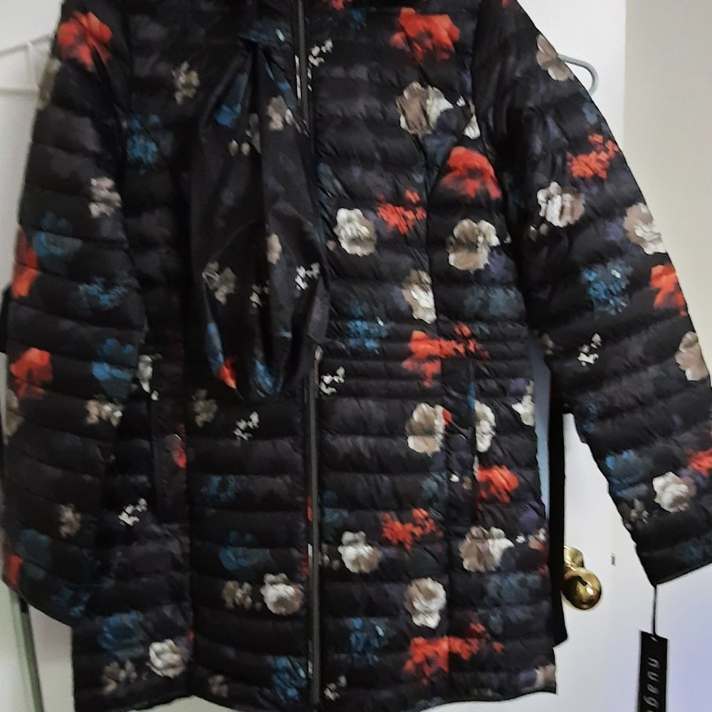 Small puffer jacket - Picture 6 of 9